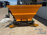Épandeur de sciure pour des logettes Giant ZV600LF