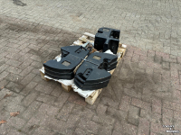 Poids frontaux Case IH 6 x 45 KG Frontgewichten + Middentrekhaak