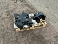 Poids frontaux Case IH 6 x 45 KG Frontgewichten + Middentrekhaak