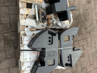 Poids frontaux Case IH 6 x 45 KG Frontgewichten + Middentrekhaak