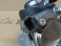 Chargeuse compacte Kubota Brandstofpomp SVL90-2 Parts nr:47668544
