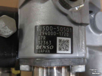 Chargeuse compacte Kubota Brandstofpomp SVL90-2 Parts nr:47668544