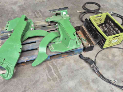 Chargeur frontal Mailleux Voorlader aanbouwdelen passend aan JOHN DEERE 6R en 6M 4 cilinder