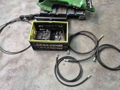 Chargeur frontal Mailleux Voorlader aanbouwdelen passend aan JOHN DEERE 6R en 6M 4 cilinder