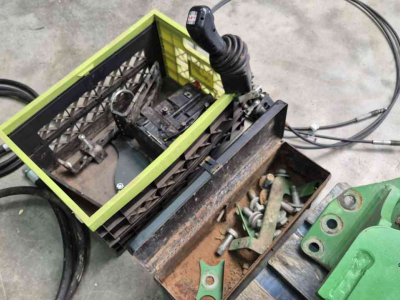 Chargeur frontal Mailleux Voorlader aanbouwdelen passend aan JOHN DEERE 6R en 6M 4 cilinder