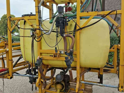 Pulvérisateur Dubex M8 750liter 24meter