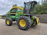 Ensileuse automotrice John Deere 6950 met motor probleem/with Engine problem