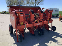 Planteuse de pommes de terre Grimme GL34KG | bekerpootmachine