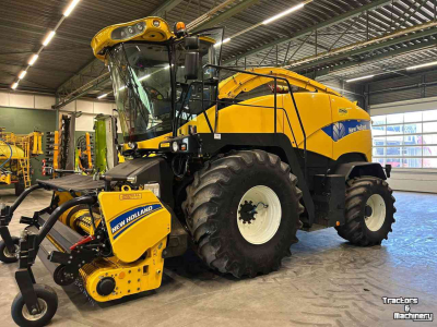 Ensileuse automotrice New Holland FR9060 + NH 300 FP & NH 450