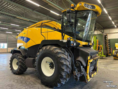 Ensileuse automotrice New Holland FR9060 + NH 300 FP & NH 450