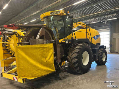 Ensileuse automotrice New Holland FR9060 + NH 300 FP & NH 450