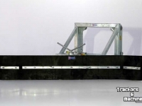 Autres matériel de convoyage et accessoires Qmac Modulo Gummischieber für Hof 2.40 mtr anbau Terex TL80