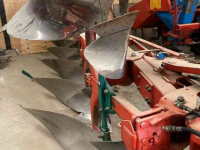Charrues Kverneland EG 100 5 schaar ploegen