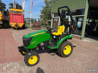 Tracteur pour vignes et vergers John Deere 2026R