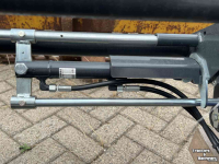 Chargeur frontal New Holland New Holland/STOLL  715LA  /FZ41-25 Profiline 100cm