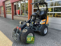 Chargeuse sur pneus Giant G1500 X-Tra Shovel / Mini-shovel