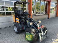 Chargeuse sur pneus Giant G1500 X-Tra Shovel / Mini-shovel