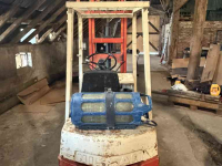 Chariot élévateur  F01A15