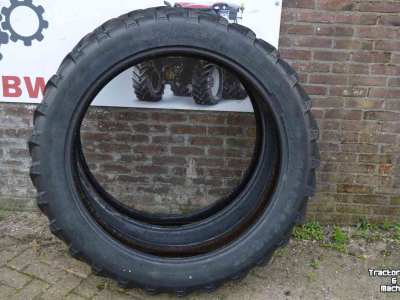 Roues, Pneus, Jantes, Barillets Jumelage BKT agrimax 230/95r36