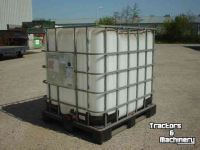 Autres matériel et accessoires de transport et industriels  gedemineraliseerd water, demi water, accu water 20 of 1000 liter vaten