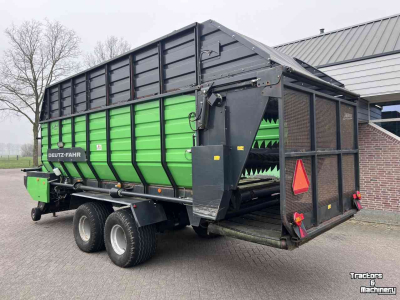 Autochargeuse Deutz-Fahr Feedmaster 4400 D
