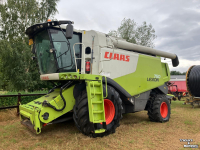 Moissonneuse batteuse Claas LEXION 750
