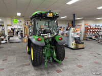 Tracteur pour vignes et vergers John Deere 3039R