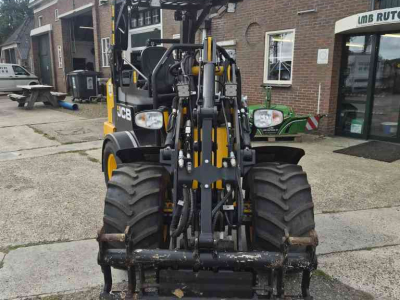 Chargeuse sur pneus JCB 403 plus