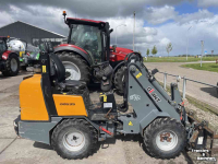 Chargeuse sur pneus Giant D 2635