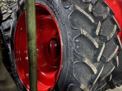 Roues, Pneus, Jantes, Barillets Jumelage  320/90R54 & 320/85R38