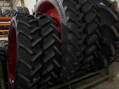 Roues, Pneus, Jantes, Barillets Jumelage  320/90R54 & 320/85R38