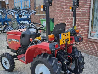 Tracteur Shibaura ST 324