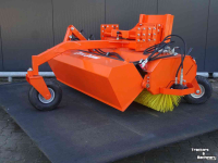 Balayeur Hofstede veegmachine Model  SMART verwisselbaar aankoppel bord ook met Knikmops etc aankoppeling
