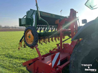 Semoir  Pennen frees met amazone zaaimachine