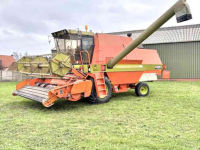 Moissonneuse batteuse Dronningborg D 8000 S Combine