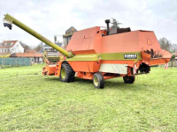Moissonneuse batteuse Dronningborg D 8000 S Combine
