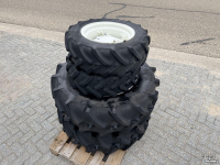 Roues, Pneus, Jantes, Barillets Jumelage Mitas 360/70R24 & 240/70R16 Set Wielen