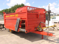 Distributeur de fourrage en bloc Schuitemaker Amigo 30S blokkenwagen blokkendoseerwagen voerkar voerwagen messenwals