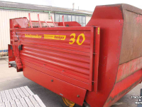 Distributeur de fourrage en bloc Schuitemaker Amigo 30S blokkenwagen blokkendoseerwagen voerkar voerwagen messenwals