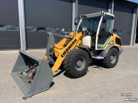Chargeuse sur pneus Liebherr 506 COMPACT