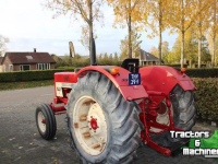 Tracteur International met handkoppeling voor aftakas
