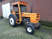 Tracteur pour vignes et vergers Renault R556S