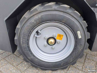 Chargeuse sur pneus Eurotrac W10 minishovel