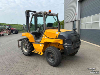 Charriot tous terrains à mât Manitou MC-30 ruwterrein heftruck