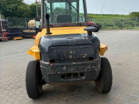 Charriot tous terrains à mât Manitou MC-30 ruwterrein heftruck