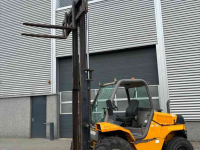Charriot tous terrains à mât Manitou MC-30 ruwterrein heftruck