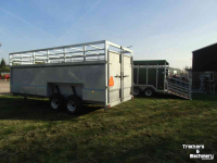 Bétaillière  Veewagen / Veetrailer / Veetransportwagen / Veekar