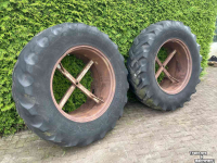 Roues, Pneus, Jantes, Barillets Jumelage Good Year 18.4 - R38 dubbellucht diversen