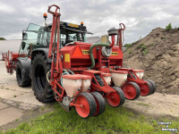 Semoir Becker 6 rijer maiszaaimachine