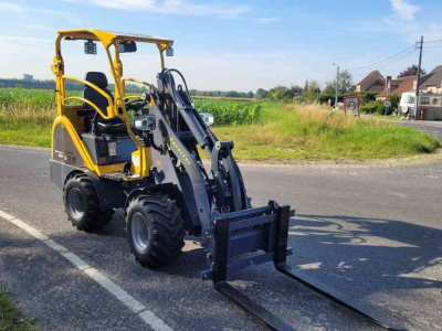 Chargeuse sur pneus Eurotrac W11